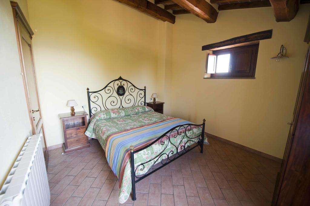 Agriturismo Tenuta Di Biscina Exteriör bild
