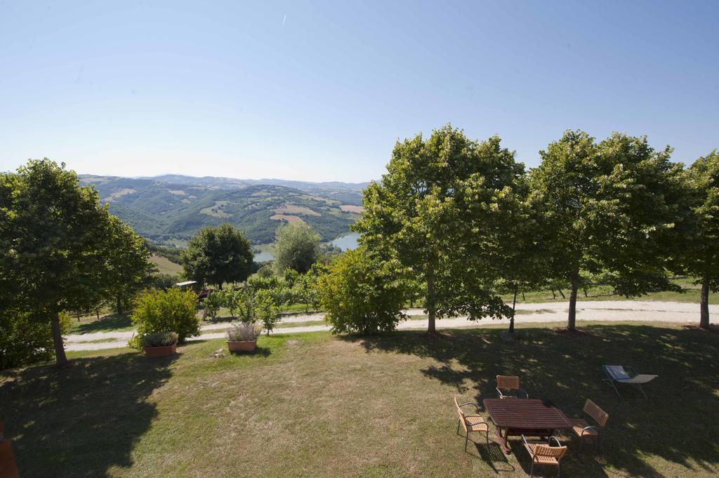 Agriturismo Tenuta Di Biscina Exteriör bild